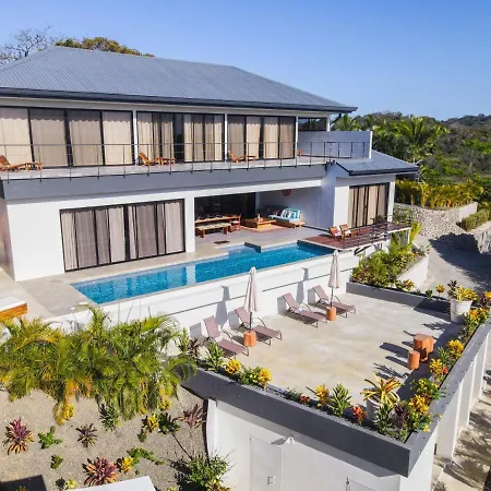 Casa Ojos Azules, Nosara. New Listing Villa