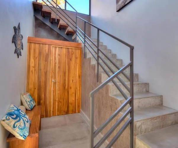 Casa Ojos Azules, Nosara. New Listing Сasa de vacaciones *