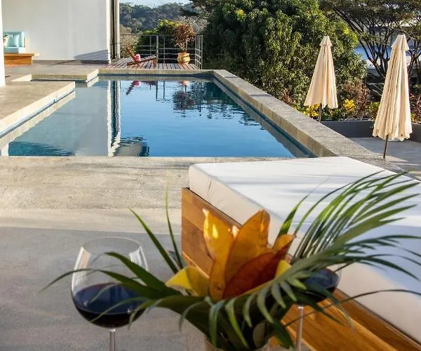 Casa Ojos Azules, Nosara. New Listing *